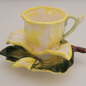 Chadwick Japan Yellow Dainty Tea Cup Flower And Leaf Tray CM inc.